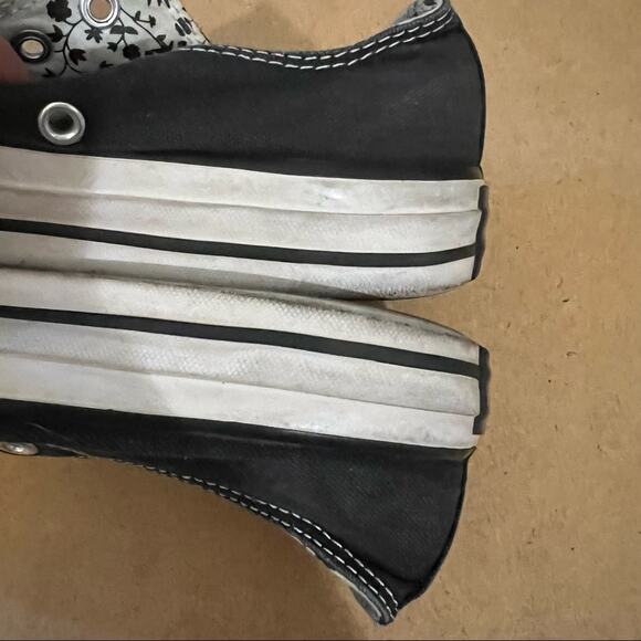 Converse Chuck Taylor Sneakers - Picture 5 of 5